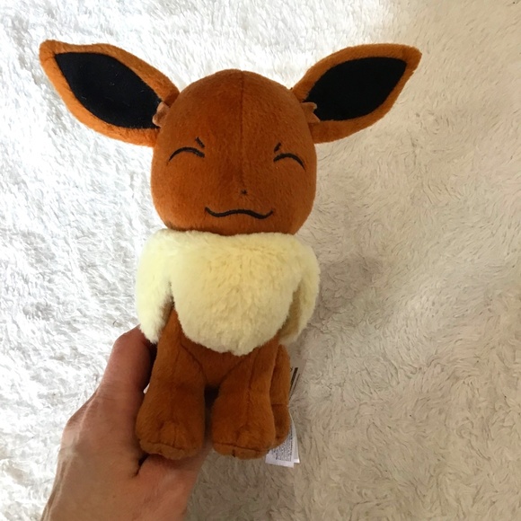 Pokémon Eevee Plush Stuffed Doll Toy Collectible - Picture 1 of 3